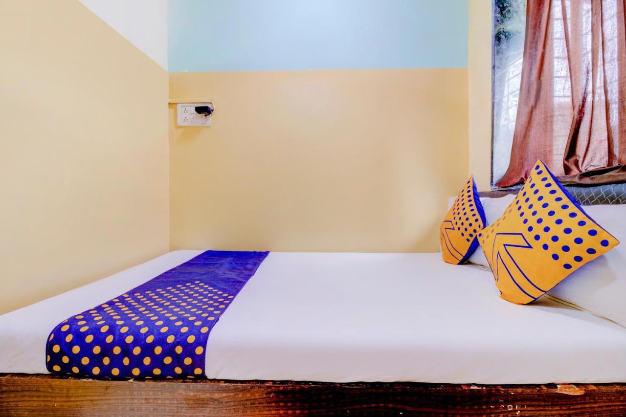 Oyo 70661 Hotel Al Makkah Managed By Hotel Paris Bombaim Exterior foto